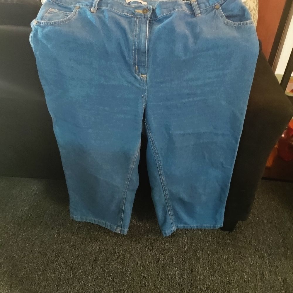 Blue jean capris - Picture 3 of 4